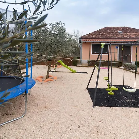 Casa de Férias House Jasmin With Large Garden - By Ta Leut Agency Nin