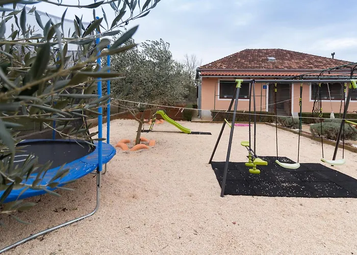 Σπίτι διακοπών House Jasmin With Large Garden - By Ta Leut Agency Nin